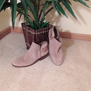 NWOT Sam Edelman Perforated Booties